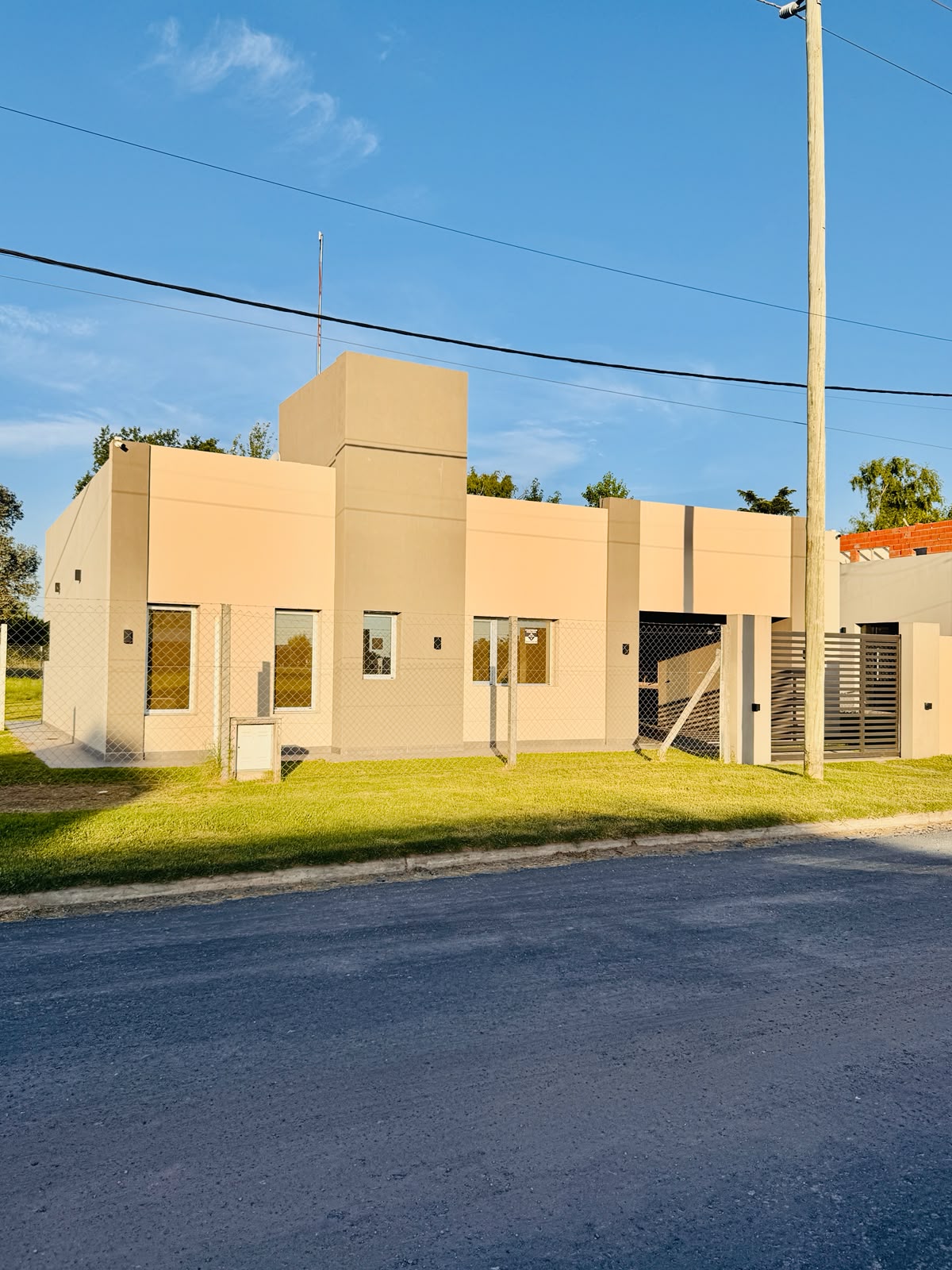 Casa 1 — con pileta y jardín